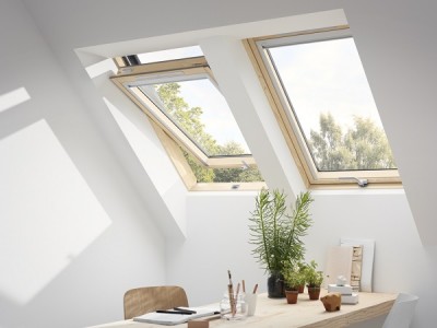 VELUX GLU tetőtéri ablak alsó kilincs, 3-rétegű edzett üveg 66x118 cm