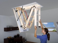 Fakro padláslépcső, összecsukható  LWK 70x100/280 [OUTLET]